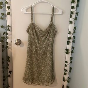 Lush mini floral sundress (has lined skirt)